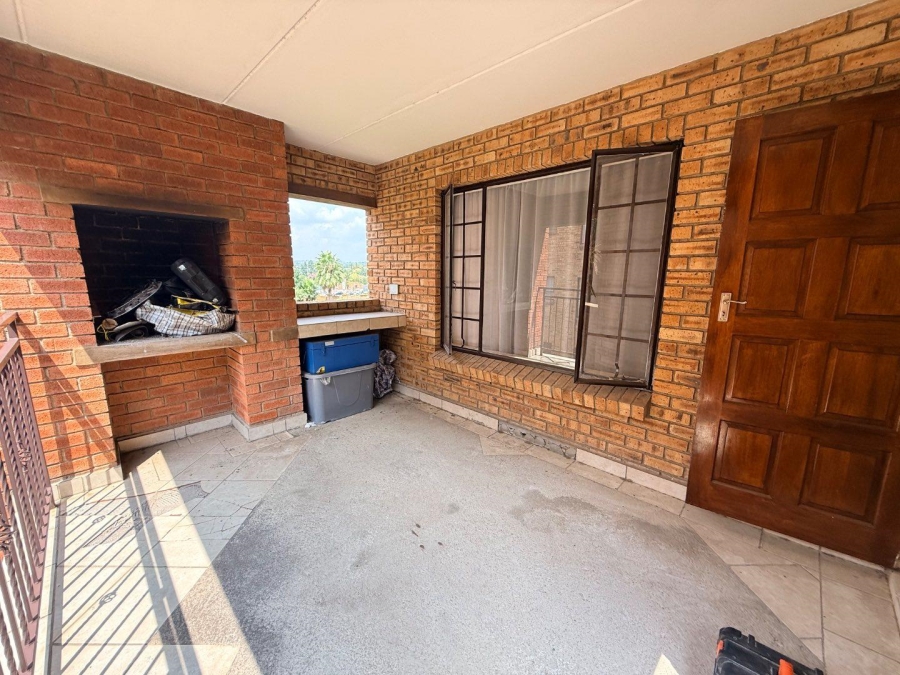 2 Bedroom Property for Sale in Sundowner Gauteng