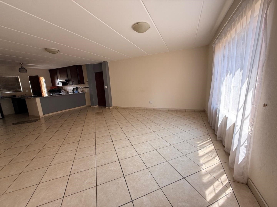 2 Bedroom Property for Sale in Sundowner Gauteng