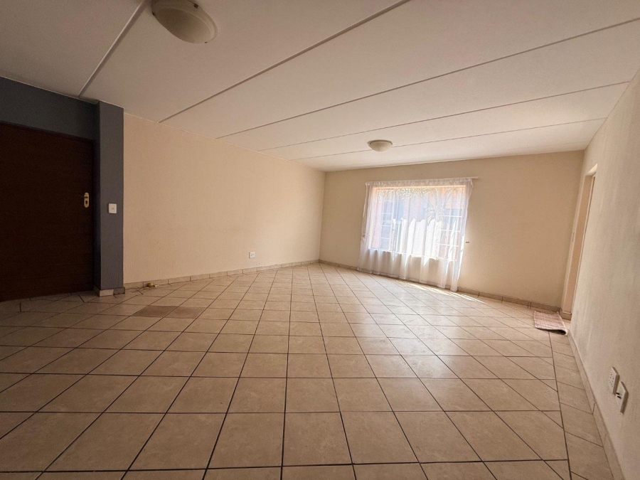 2 Bedroom Property for Sale in Sundowner Gauteng