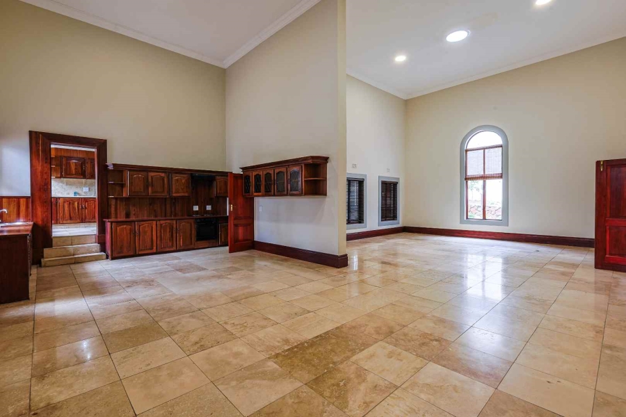 6 Bedroom Property for Sale in Waterkloof Ridge Gauteng