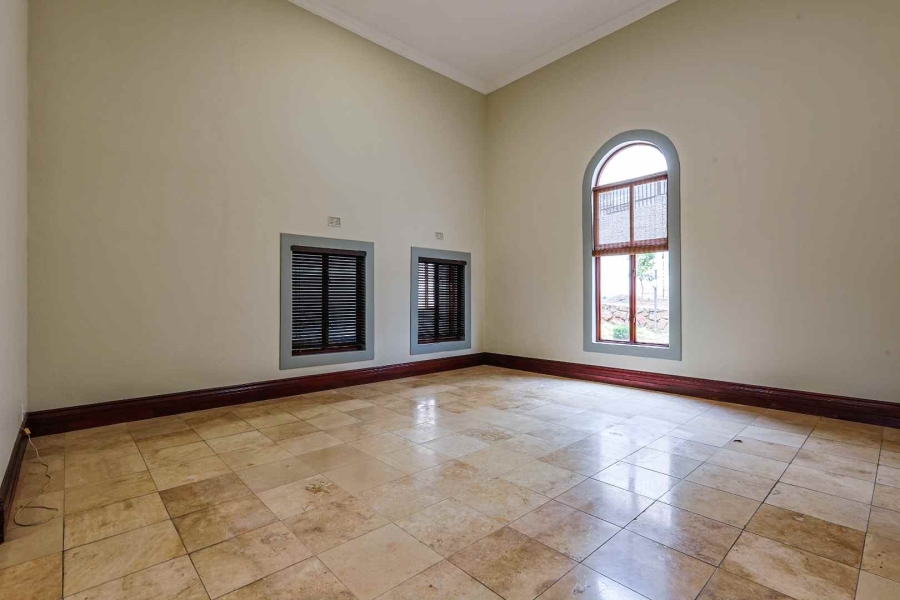 6 Bedroom Property for Sale in Waterkloof Ridge Gauteng