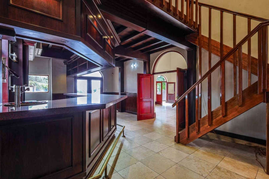 6 Bedroom Property for Sale in Waterkloof Ridge Gauteng