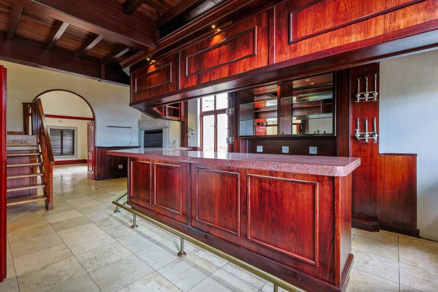 6 Bedroom Property for Sale in Waterkloof Ridge Gauteng