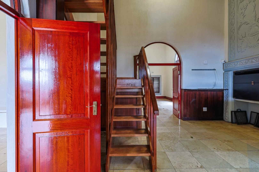 6 Bedroom Property for Sale in Waterkloof Ridge Gauteng