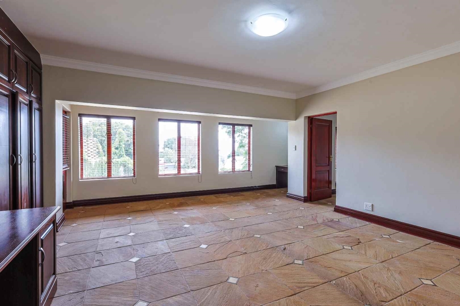6 Bedroom Property for Sale in Waterkloof Ridge Gauteng