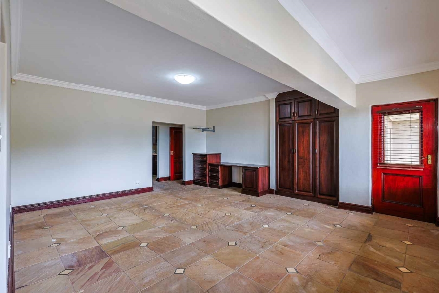 6 Bedroom Property for Sale in Waterkloof Ridge Gauteng