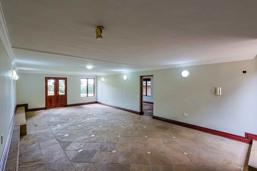 6 Bedroom Property for Sale in Waterkloof Ridge Gauteng