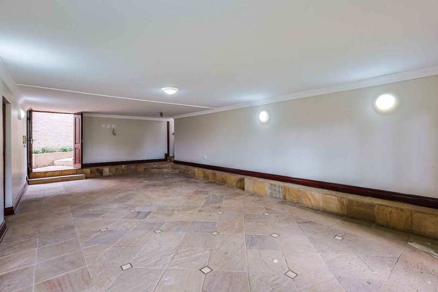 6 Bedroom Property for Sale in Waterkloof Ridge Gauteng