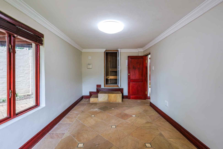 6 Bedroom Property for Sale in Waterkloof Ridge Gauteng