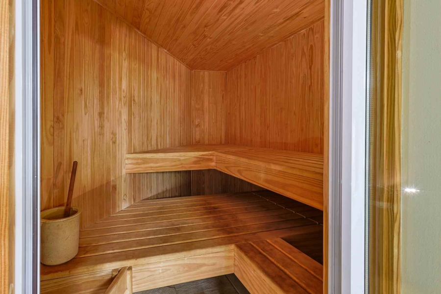 6 Bedroom Property for Sale in Waterkloof Ridge Gauteng