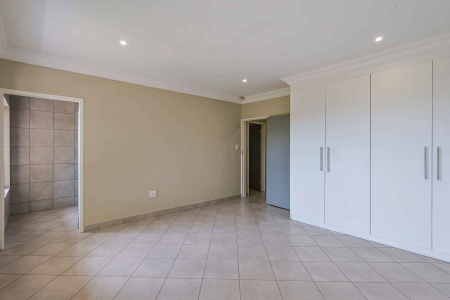 6 Bedroom Property for Sale in Waterkloof Ridge Gauteng