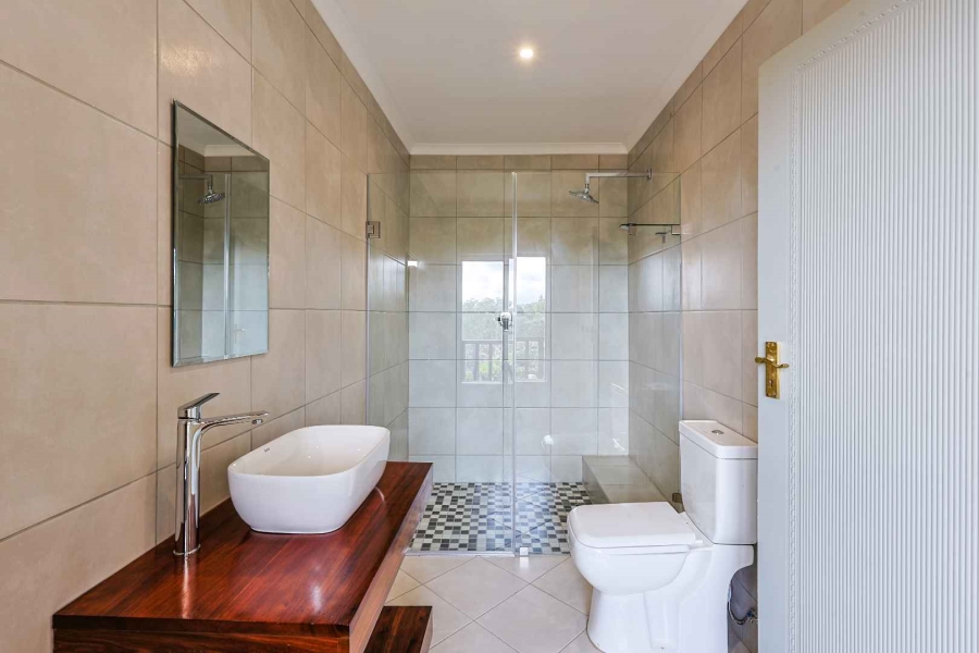 6 Bedroom Property for Sale in Waterkloof Ridge Gauteng