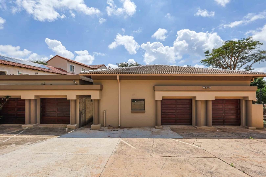 6 Bedroom Property for Sale in Waterkloof Ridge Gauteng