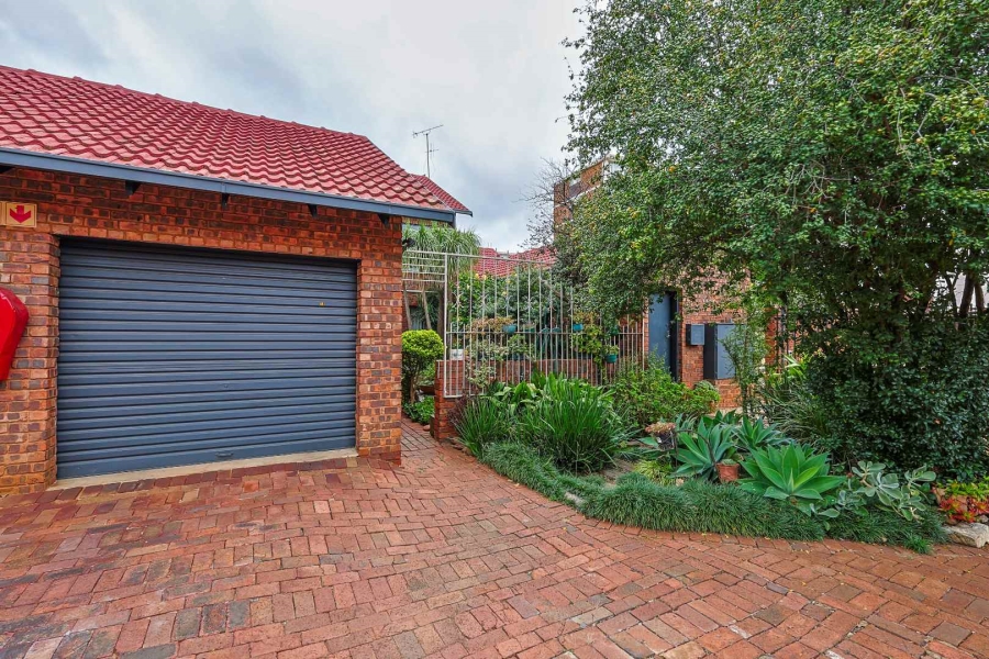 3 Bedroom Property for Sale in Elardus Park Gauteng