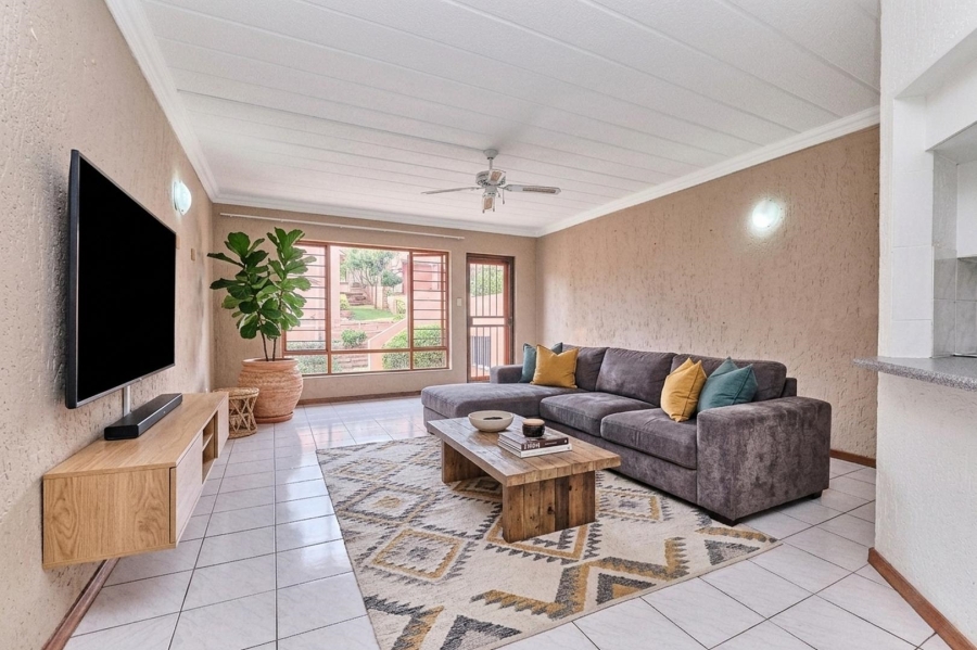 2 Bedroom Property for Sale in Little Falls Gauteng