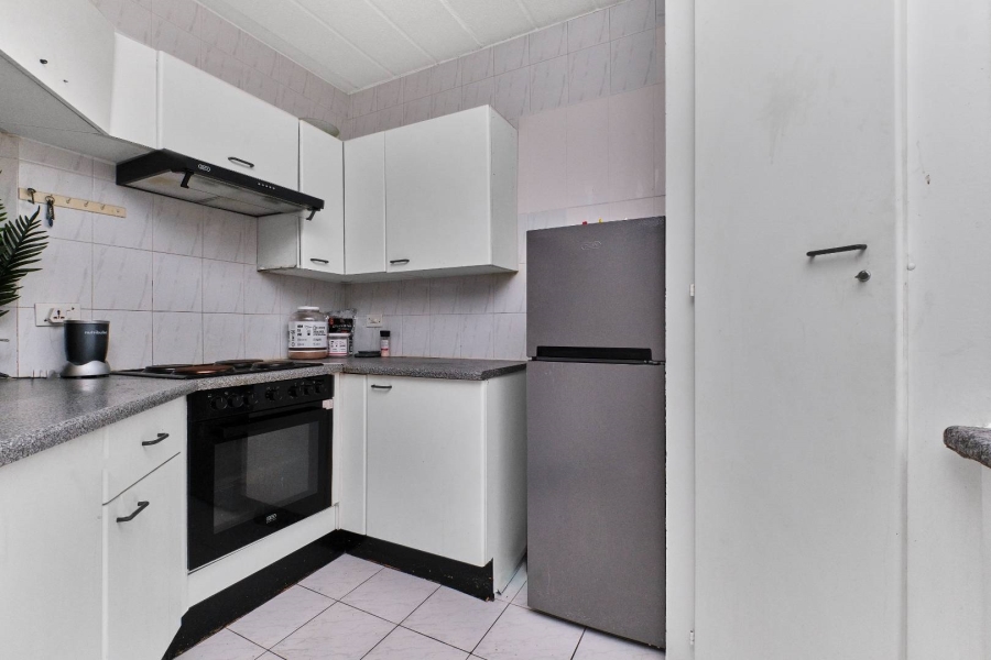 2 Bedroom Property for Sale in Little Falls Gauteng