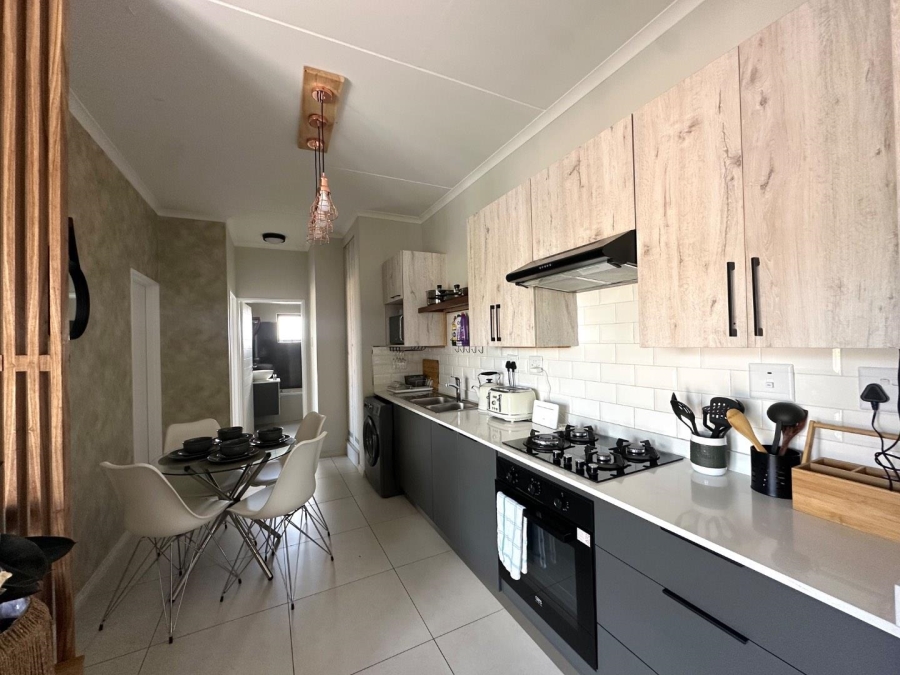 To Let 2 Bedroom Property for Rent in Grand Central Gauteng