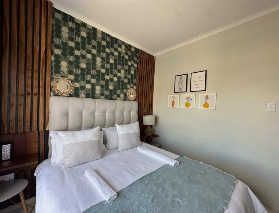 To Let 2 Bedroom Property for Rent in Grand Central Gauteng