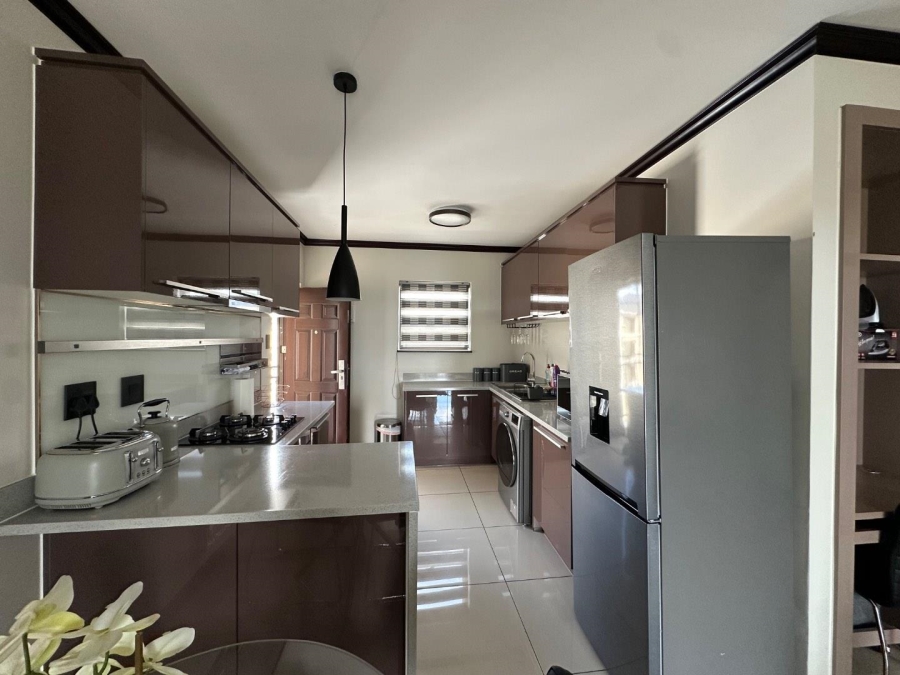 To Let 2 Bedroom Property for Rent in Blue Hills Gauteng