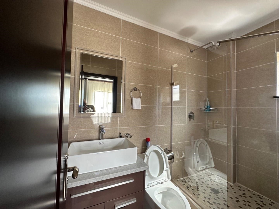 To Let 2 Bedroom Property for Rent in Blue Hills Gauteng