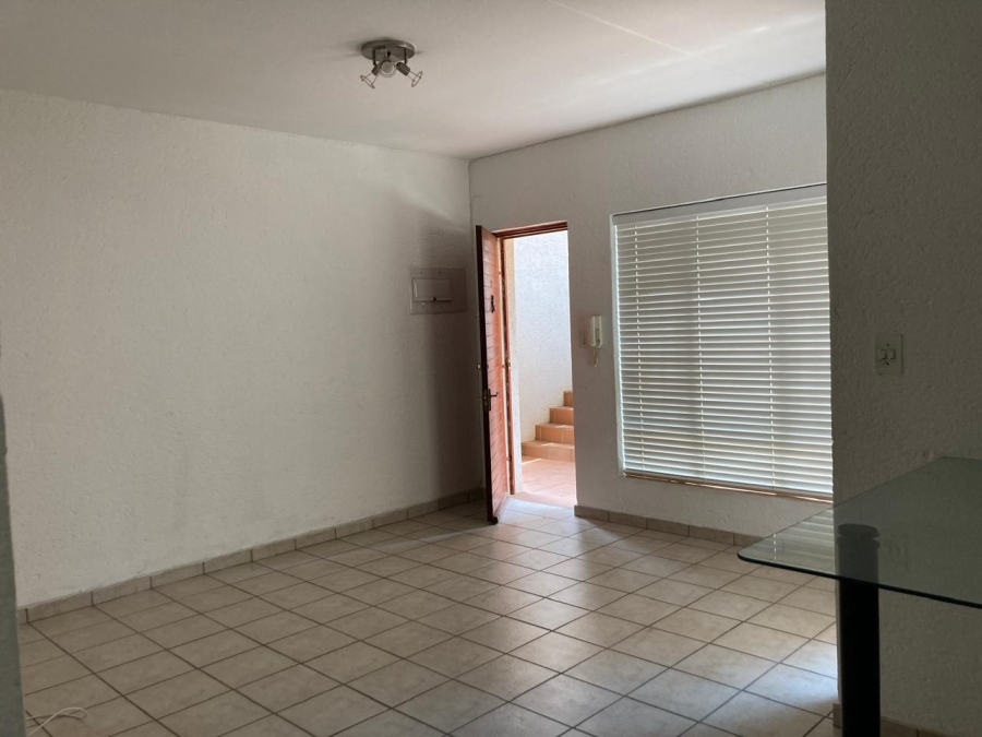 1 Bedroom Property for Sale in Westdene Gauteng