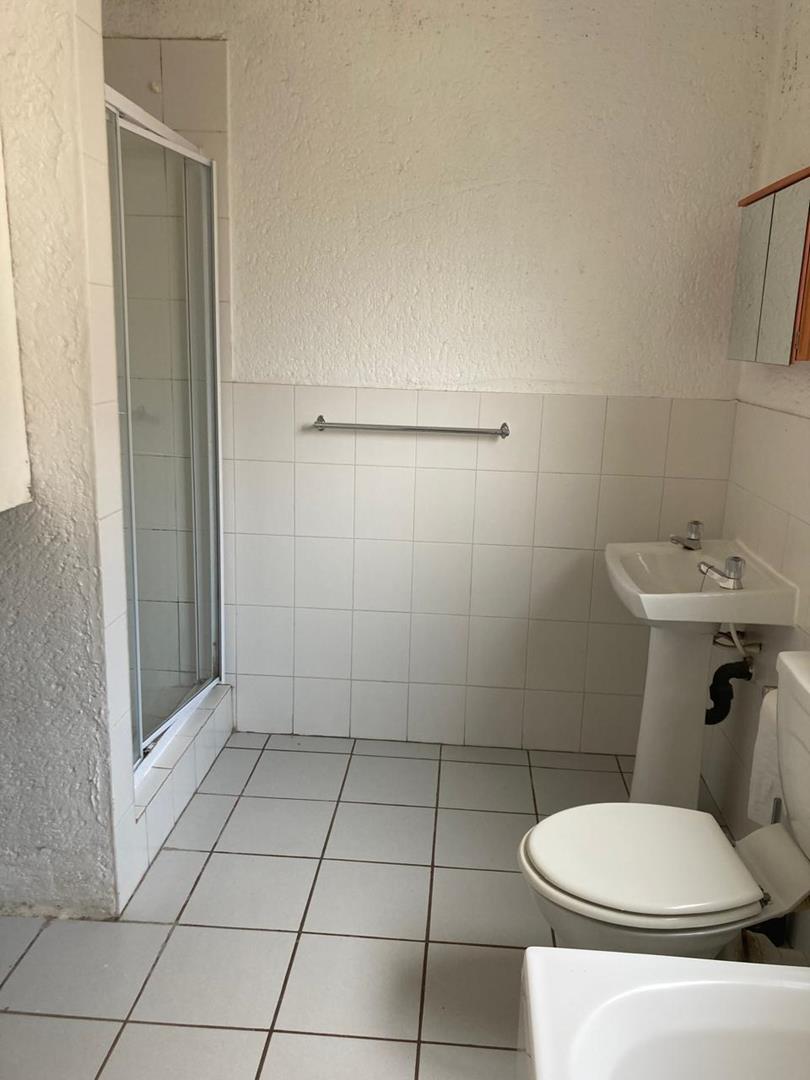 1 Bedroom Property for Sale in Westdene Gauteng