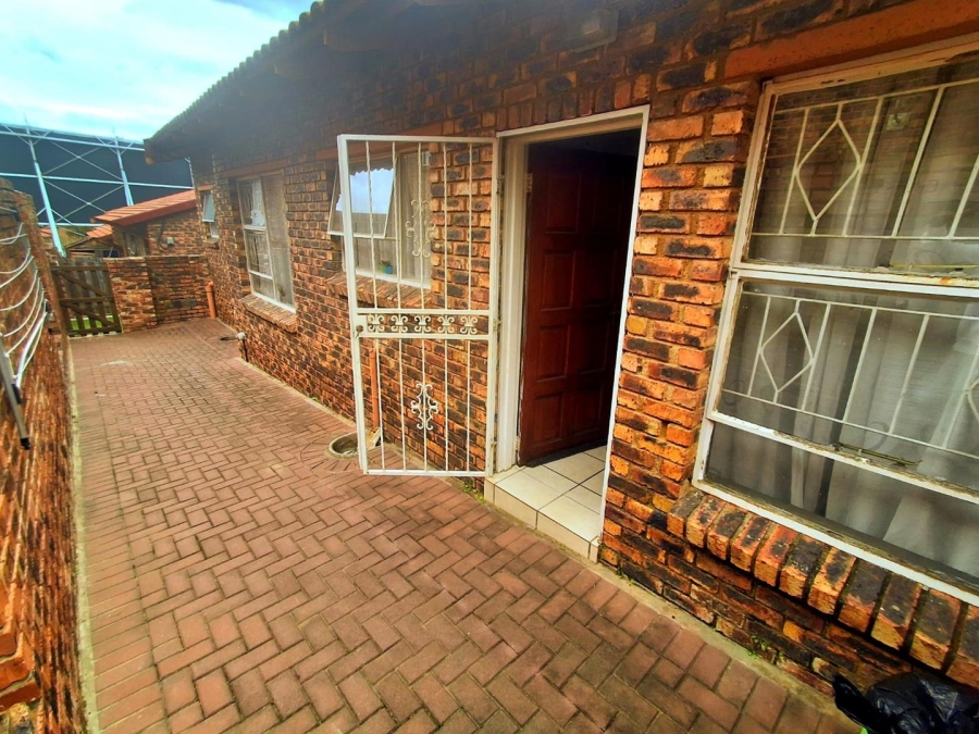 0 Bedroom Property for Sale in Buccleuch Gauteng