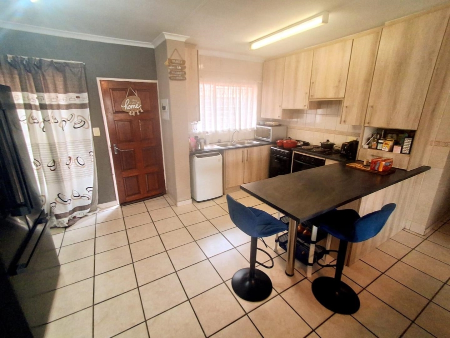 0 Bedroom Property for Sale in Buccleuch Gauteng