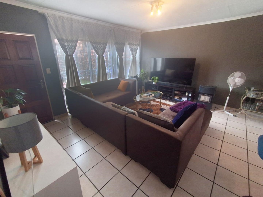 0 Bedroom Property for Sale in Buccleuch Gauteng