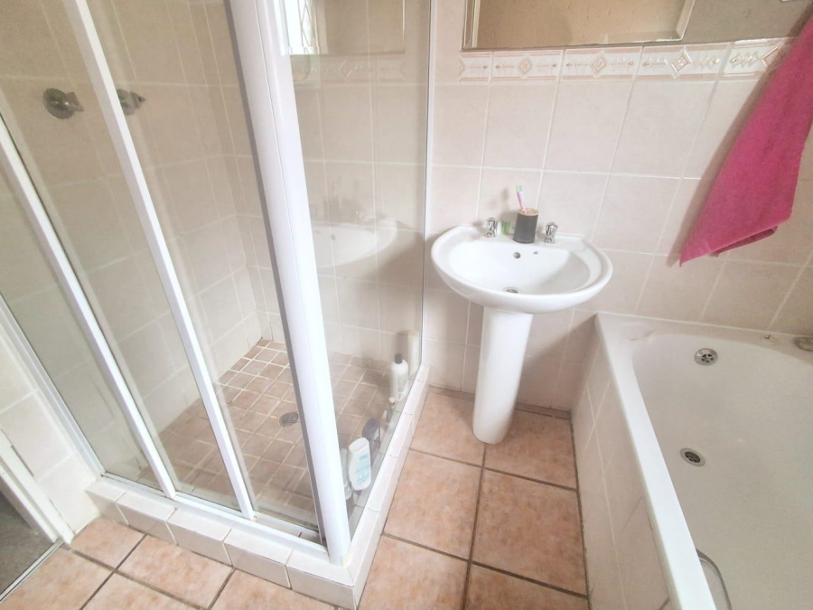 0 Bedroom Property for Sale in Buccleuch Gauteng