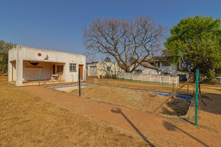 10 Bedroom Property for Sale in Wilgeheuwel Gauteng