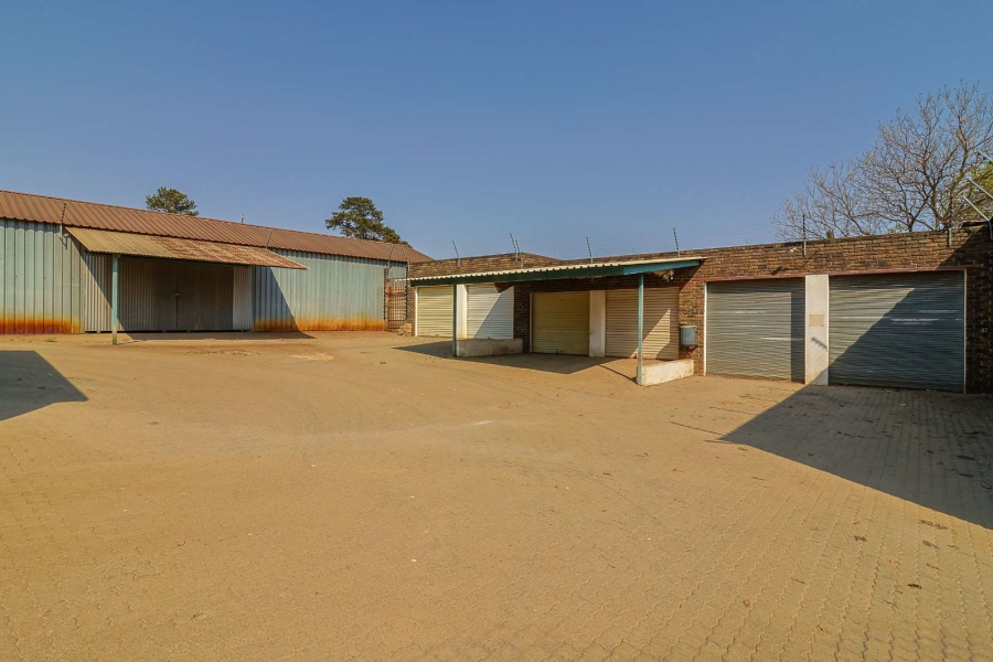 10 Bedroom Property for Sale in Wilgeheuwel Gauteng