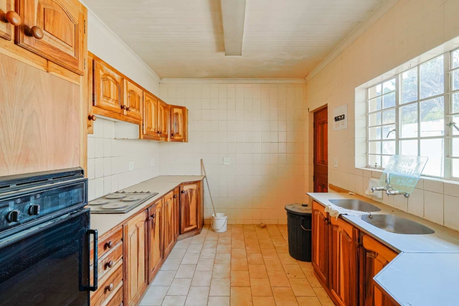 10 Bedroom Property for Sale in Wilgeheuwel Gauteng