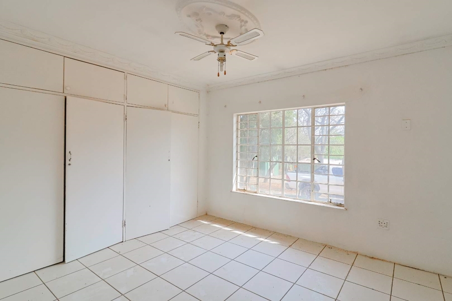 10 Bedroom Property for Sale in Wilgeheuwel Gauteng