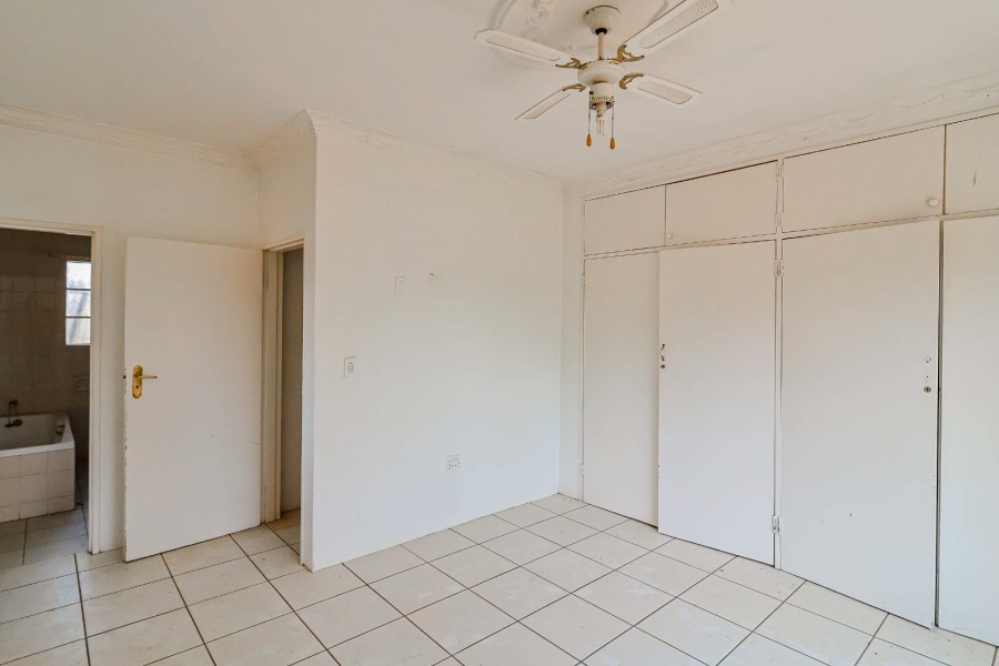 10 Bedroom Property for Sale in Wilgeheuwel Gauteng