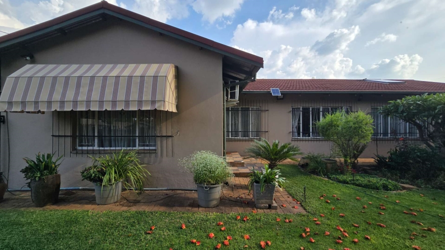 4 Bedroom Property for Sale in Sinoville Gauteng