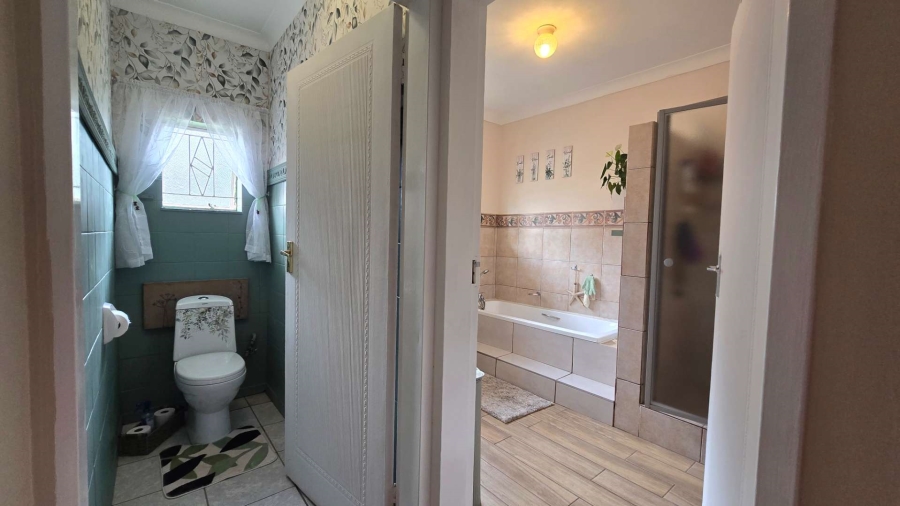 4 Bedroom Property for Sale in Sinoville Gauteng