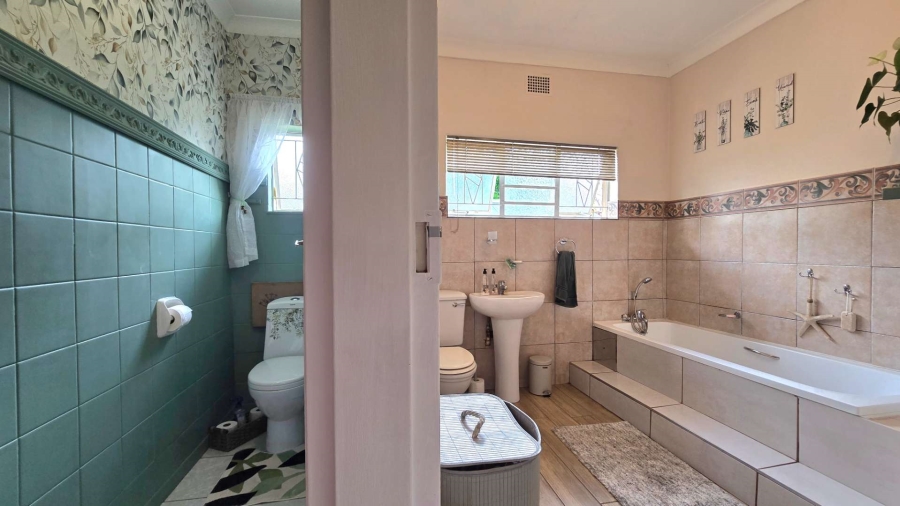 4 Bedroom Property for Sale in Sinoville Gauteng