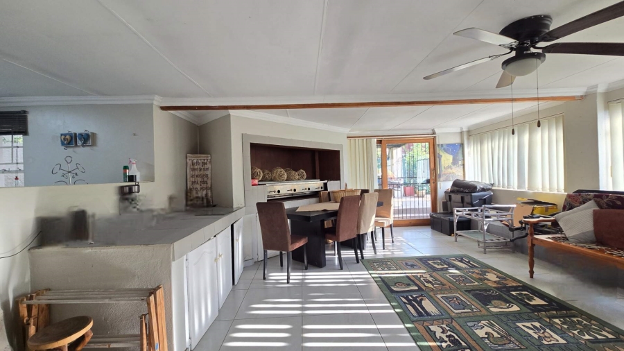 4 Bedroom Property for Sale in Sinoville Gauteng