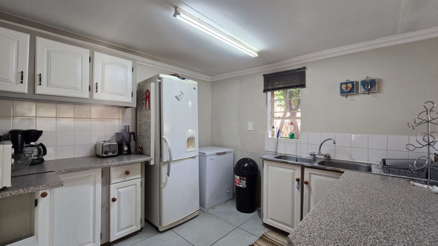 4 Bedroom Property for Sale in Sinoville Gauteng