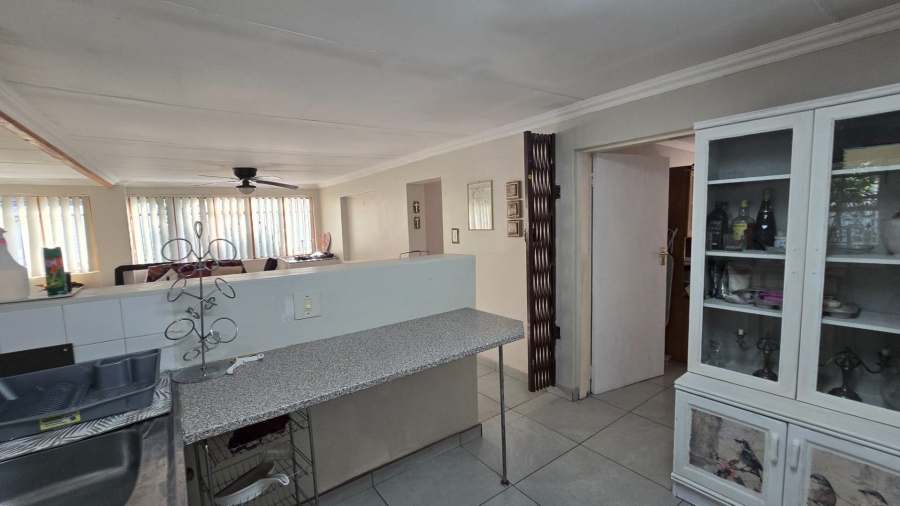 4 Bedroom Property for Sale in Sinoville Gauteng