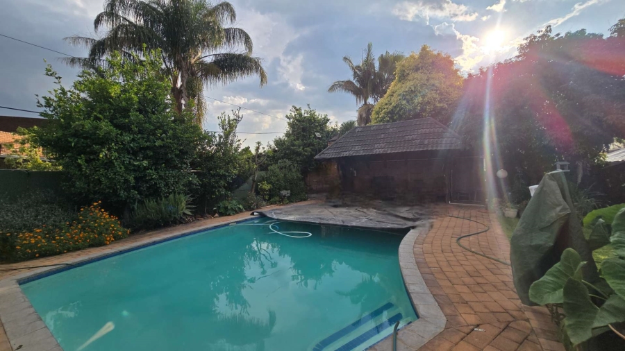 4 Bedroom Property for Sale in Sinoville Gauteng