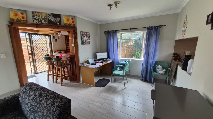 2 Bedroom Property for Sale in Birchleigh Gauteng