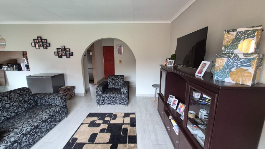2 Bedroom Property for Sale in Birchleigh Gauteng