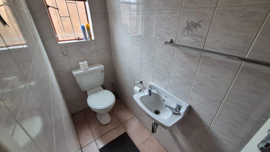 2 Bedroom Property for Sale in Birchleigh Gauteng