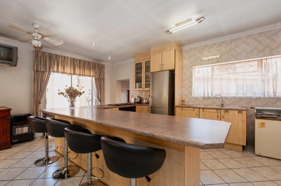 6 Bedroom Property for Sale in Randhart Gauteng