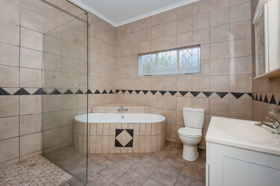 6 Bedroom Property for Sale in Randhart Gauteng