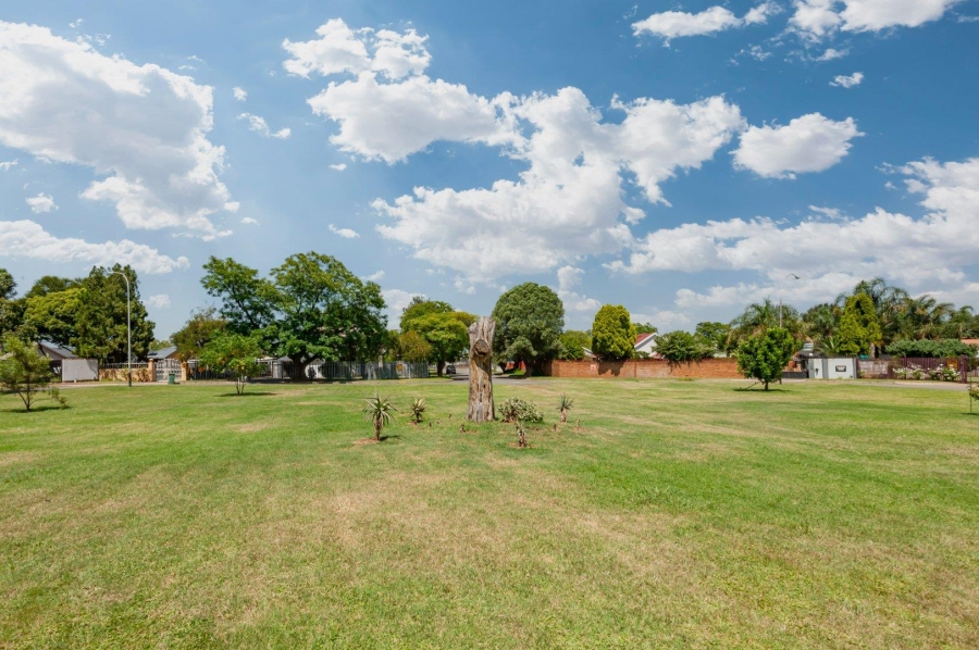 6 Bedroom Property for Sale in Randhart Gauteng