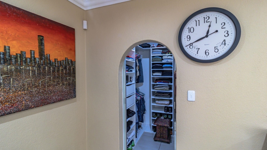 5 Bedroom Property for Sale in Glenvista Gauteng