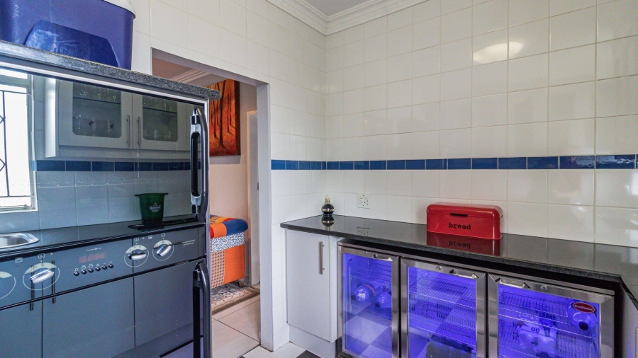 5 Bedroom Property for Sale in Glenvista Gauteng